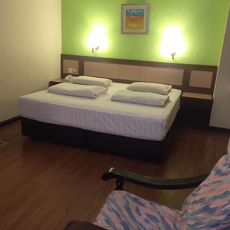 The Inn Hotel Kuala Terengganu Bagian luar foto